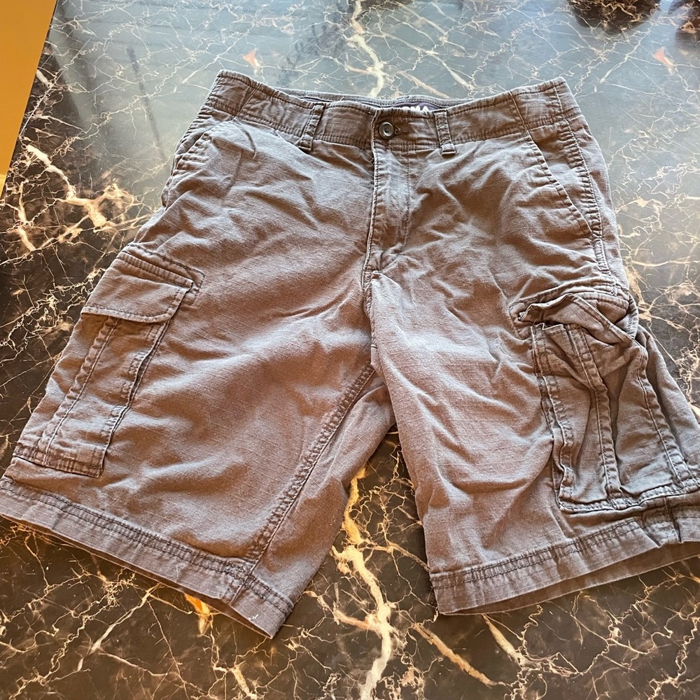 Sonoma Cargo shorts size 32